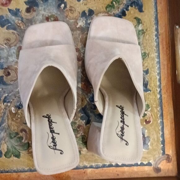 Free People Margo Suede Mules NWOT - Picture 8 of 15